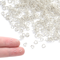 600 Pcs 0.15inch Silver Tiny Jump Rings, Small Open Jump Rings for Jewelry Making Replacement, Stainless Steel Small Key Ring for Bracelets Necklaces Earrings Keychain Connectors Loops Repair Hardware