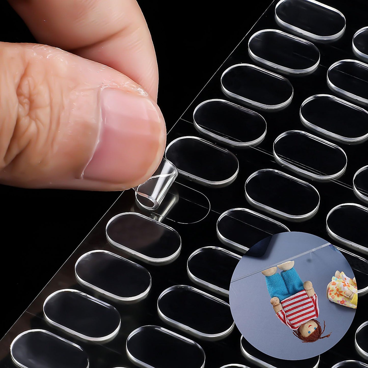 840 PCS Sticky Tack Putty Oval Clear Poster Putty for Walls No Damage Museum Action Figures Adhesive Mounting Dots for Poster Wall Hanging Museum Crafts, 0.51x0.31"